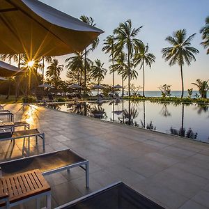 Kantary Beach Hotel Villas & Suites